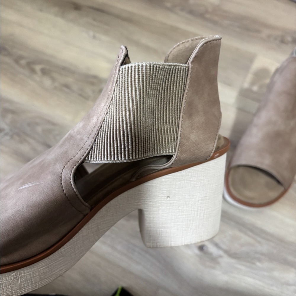 Pierre Dumas Taupe Heeled Boots - Picture 3 of 3